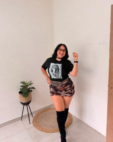 Boxy Fit Golden